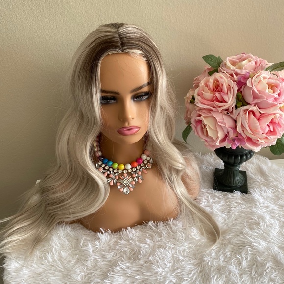Blonde ash ombré wig